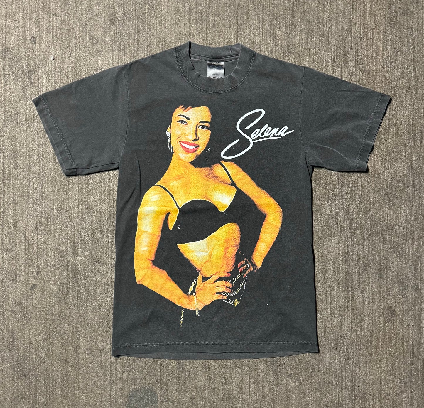 Vintage 1995 Memorial Selena shirt